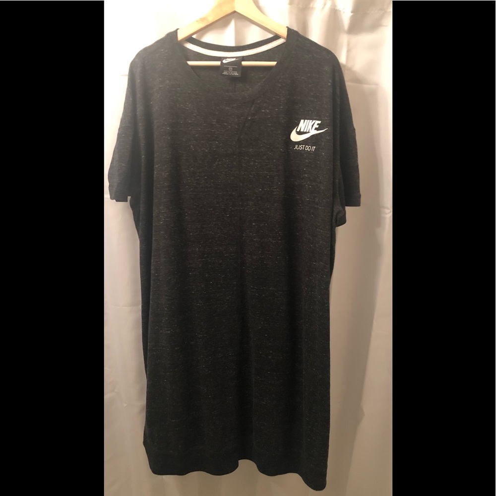 Nike sweatshirt dress. Ribbed on the bottom. Sz 3x